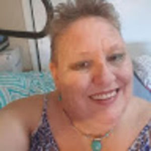 Meet your Posher, Alma